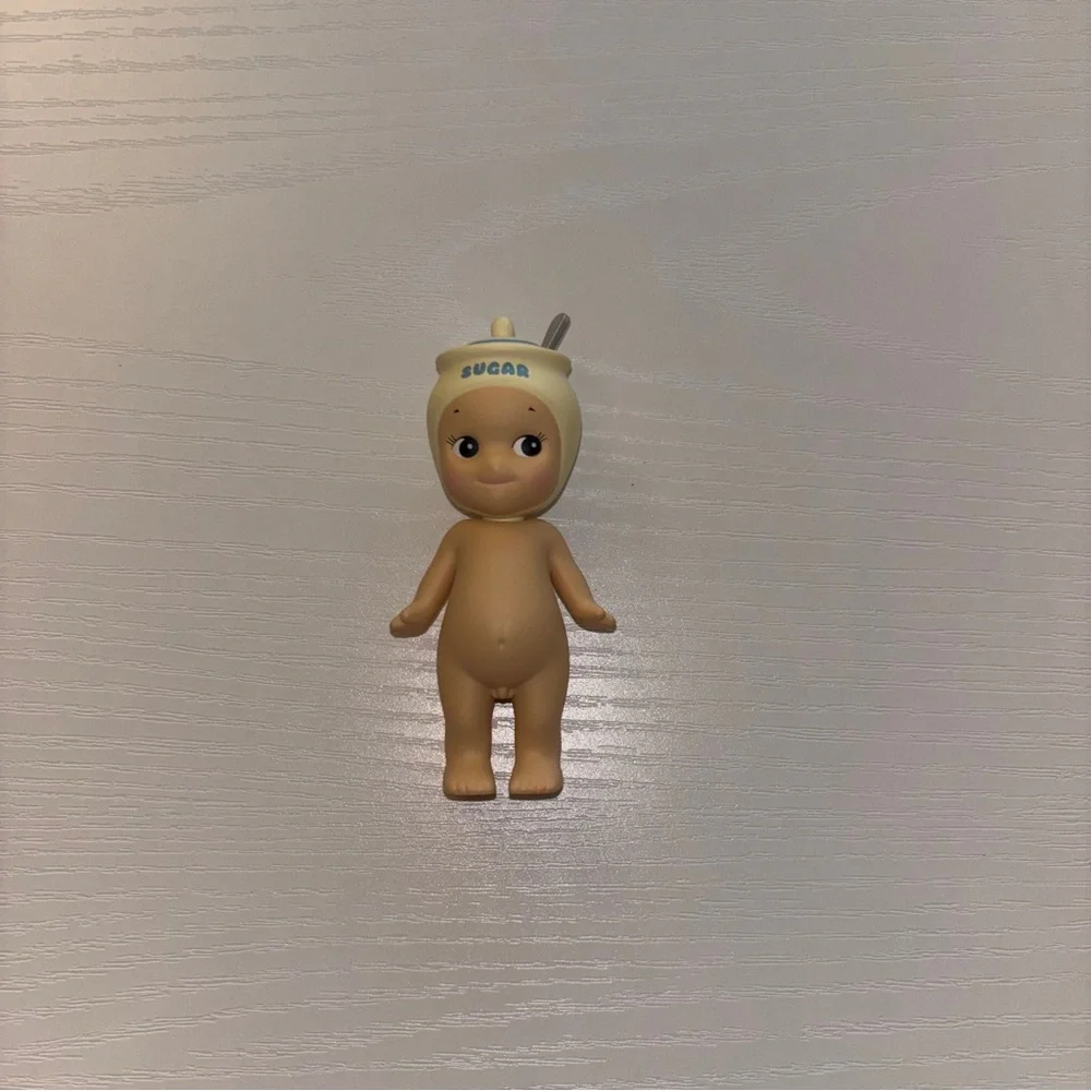 Sonny Angel Collectible Doll with Cream 'Sugar' Cap - Picture 1 of 4